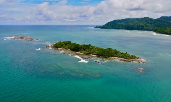 Aerial view of Isla Cementerio