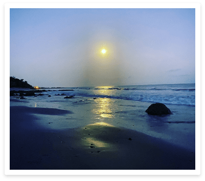 moonrise over the beach